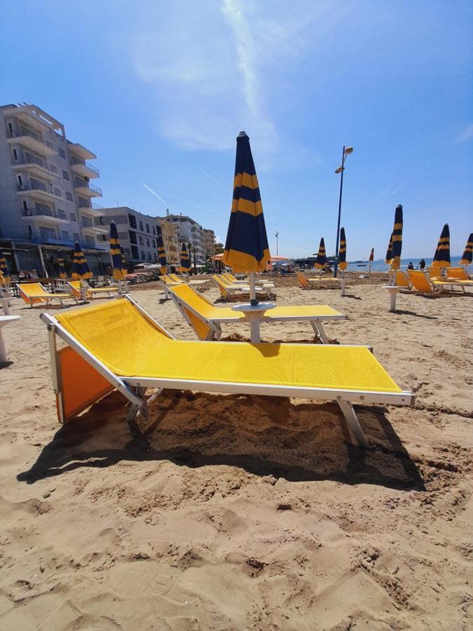Seaside Deluxe Apartment Durrës Exterior foto