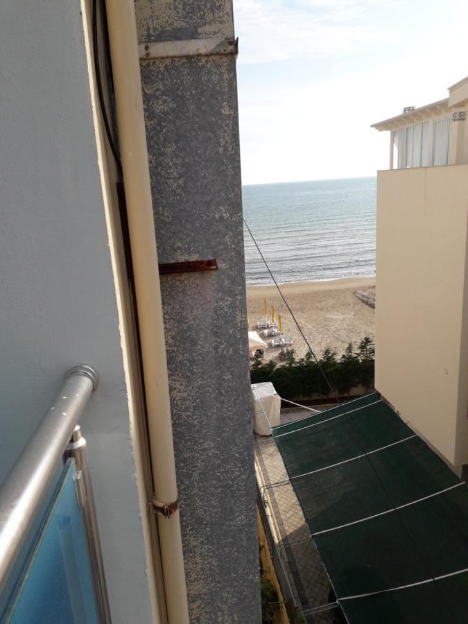 Seaside Deluxe Apartment Durrës Exterior foto